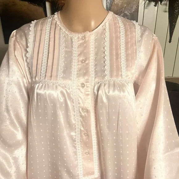 Vintage~ Christian Dior ~Size Large Pink Elegant Nightgown